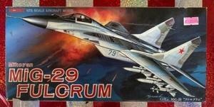 Tsukuda Hobby Kit #S01-1200: Mikoyan MiG-29 Fulcrum, scala 1/72 (1988 vintage) - Foto 1 di 2