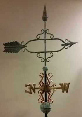ELEGANT ANTIQUED COPPER weathervane, AS SHOWN.NO ROOF MOUNT.SHIPS 2 DAYS - Image 1 of 3