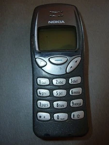 Usado Original Gris Vintage NOKIA 3210 Con Batería Original, Sin Cargador - Imagen 1 de 12