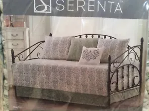 Serenta 6-Piece Quilted DaybedSet Green And White. Some Pics Are Illustrations. - Picture 1 of 8