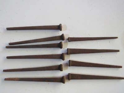Lote de 10 clavos antiguos de cabeza cuadrada de 3 1/2" de largo vintage 2 estilos Hd33 Foto 1 de 3