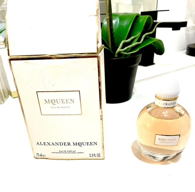 My Queen Alexander McQueen perfume - a fragrância Feminino 2005