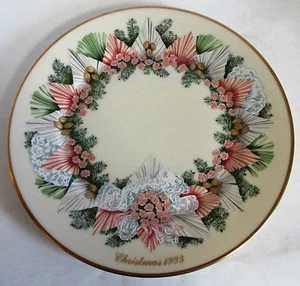 Lenox 1993 Colonial Christmas Wreath Plate ~ Georgia - Picture 1 of 3