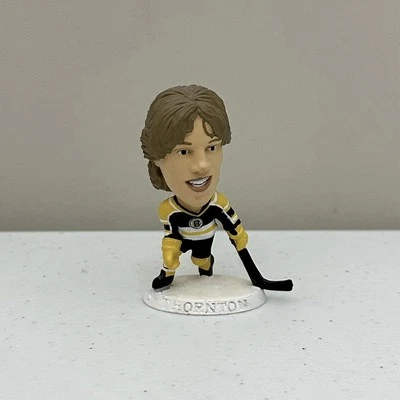 Joe Thornton Boston Bruins Figurine 1998 NHL 3” Corinthian Headliners Figurine Foto 1 de 4