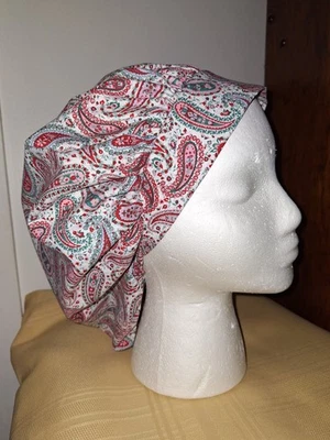 Sombrero exfoliante bouffant quirúrgico médico cachemir rojo, verde y rosa grande Foto 1 de 2