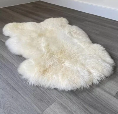 ALFOMBRA DE PIEL DE OVEJA AUSTRALIANA GENUINA, PIEL DE OVEJA NATURAL - 60cm x 90cm Foto 1 de 2