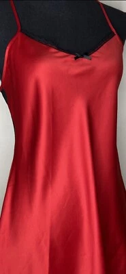 Camisón Babydoll Gilligan & O'Malley Rojo Talla Pequeña Lazo Negro Encaje San Valentín Foto 1 de 4