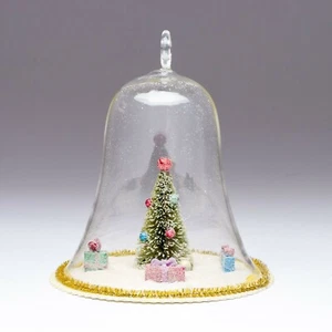 Klarglas Glocke Diorama Baum präsentiert Schnee Glitzer Weihnachtsschmuck 5,5" hoch - Bild 1 von 8