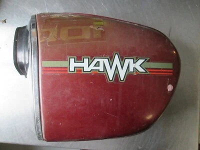 Honda 1978 - 1979 CB400Tl / CB400Tll HAWK, tampa lateral esquerda 83700-413-000 - Imagem 1 de 4