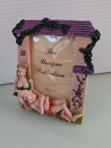 Vintage Couple on Vacation-Themed Picture Frame The Unique Collection  3.5" x 5" - Picture 1 of 5