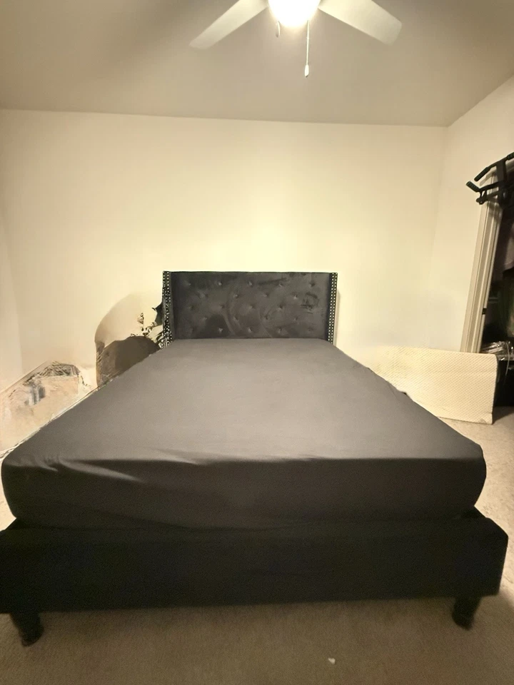 tempur pedic queen mattress used  white and baby blue with cooling cover - Image 1 of 1