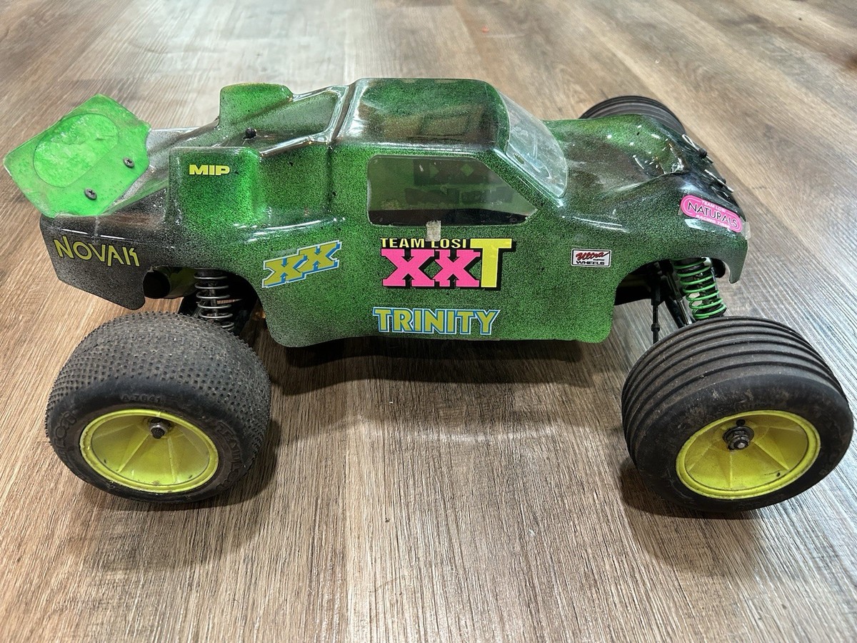 Team Losi XXT オフロードRCカー e189: VERSUS - LOSI XXT vs. Team Associated RC10T3 Stadium