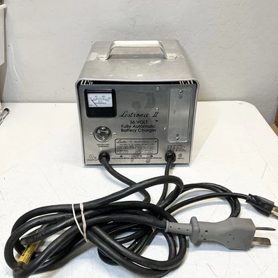 Cargador de batería para carro de golf LESTRONIC II 36 voltios totalmente automático 14100 Foto 1 de 4