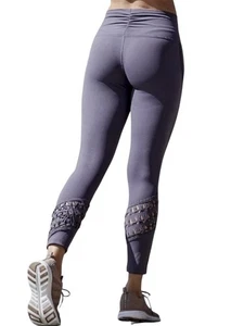 Leggings Free People Movement Revelation detalle celosía Shadowboxer talla pequeña - Imagen 1 de 7