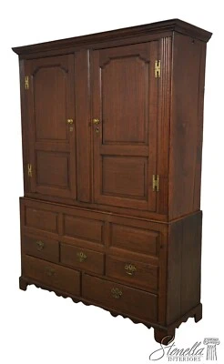 F65770EC: English 18th Century Antique Oak Linen Cabinet	 - Image 1 of 4