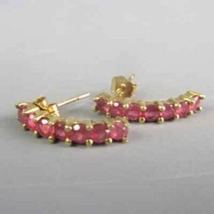 Vintage 9k Gold & Ruby Stud Earrings 1.32 grams MADE IN ENGLAND - Picture 1 of 4