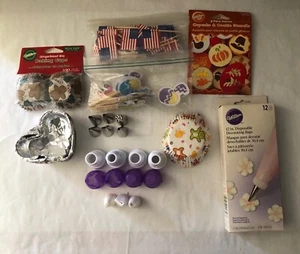 Cupcake And Iceing Supplies Lot - Picture 1 of 4