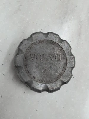 Tapa del tanque de combustible Volvo 3” aluminio diésel SIN cadena de retención 20770657 Foto 1 de 2