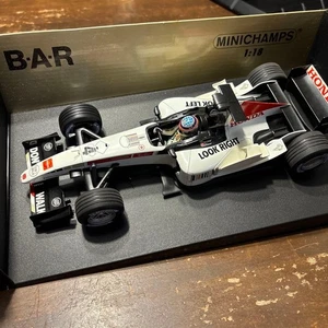 Coche Modelo MINICHAMPS B-A-R F1 Fórmula 1 Escala 1:18 Blanco Negro - Imagen 1 de 7
