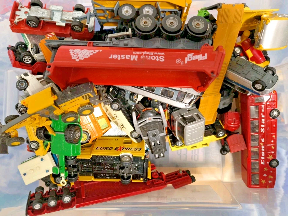 Siku - Konvolut - ca. 4,3 kg - mit V Serie - gebraucht - Bild 1 von 1