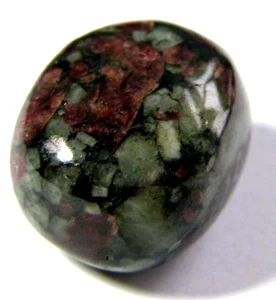 LOVELY QUALITY EUDIALYTE TUMBLESTONE 2.5 x 1.8 cms 14.29 gms #1 - Picture 1 of 5