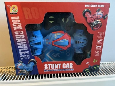 New RC Rock Crawler Stunt Car - like spidermans car in blue and red - Image 1 of 2