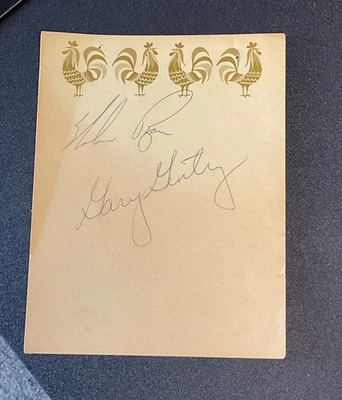 Vintage Nolan Ryan,  Gary Gentry Signed 4.5 X 6  Cut NY Mets - Image 1 of 3