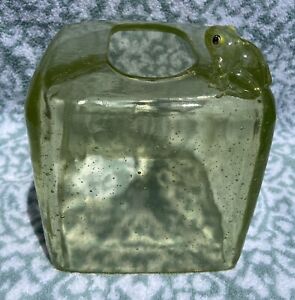 Green Frog Square Tissue Box Holder Resin Lucite Heavy Plastic Toad