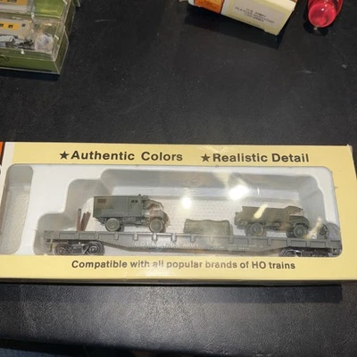 Con-Cor 6884 HO Scale U.S. Army Flat Car W/Load 1990 ASMBLD TWO TRUCKS B045 - Image 1 of 4