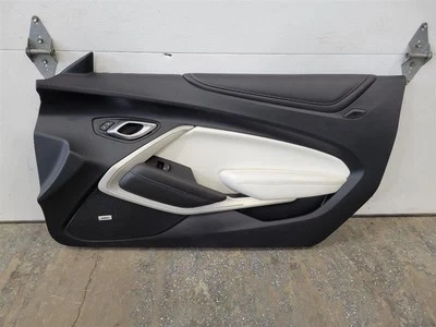 2016-2018 雪佛兰 CAMARO SS 右握乘客门装饰板白色 47000 英里 — 第 1/4 张图片