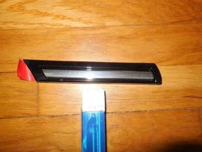 Moldagem lateral do corpo do para-lama dianteiro Ford Thunderbird destro F2SZ-16003-AAG novo na caixa 1991-1994 - Imagem 1 de 2