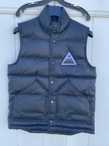 Star Wars Herren x Coach Down Pufferweste F79838 SCHWARZ Größe: S - Bild 1 von 9