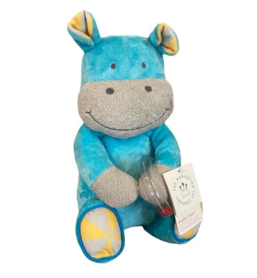 Manhattan Toy Co Blue Gray Hippo Holding Circle Rattle Plush 15" Bon Bon Foto 1 de 4