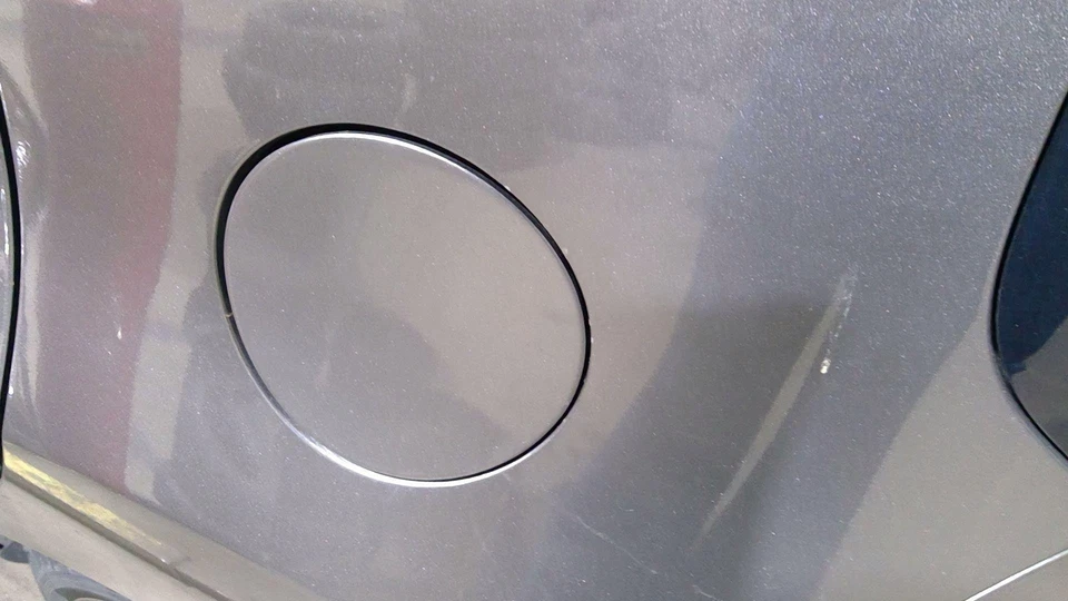 2014 2015 2016 2017 2018 2019 KIA SOUL FUEL TANK DOOR GRAY PAINT CODE = IM - Imagem 1 de 1