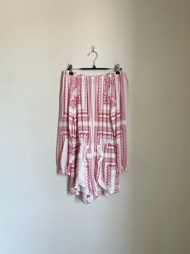 Mameluco con hombros descubiertos Lovers + Friends Paisley Carmella en blanco/rojo talla XS Foto 1 de 4