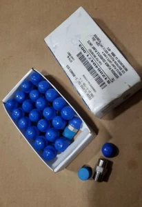 Box Lot (24) Swagelok SS-6-tsw-1-6 (3/8 TUBE SOCKET X 3/8MNPT) Fittings Coupling - Picture 1 of 6