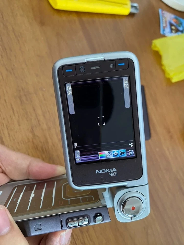 90% N ew Nokia N93i Unlocked 3G Symbian OS  mobile phone - Image 1 of 4