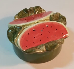 Plato ventilado. Tapa de sandía. CBK, Ltd. Redondo de 3,25". - Imagen 1 de 6