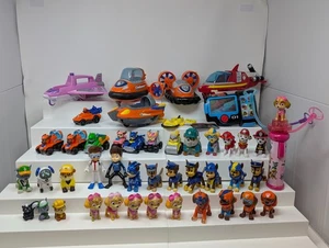 45x Paw Patrol Figure, Vehicle & Misc. Toy Lot, All Shown Included - Picture 1 of 14