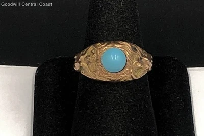 Anillo vintage probado de oro de 10,63 quilates talla 10,25 con figuras de turquesa y dama Foto 1 de 4