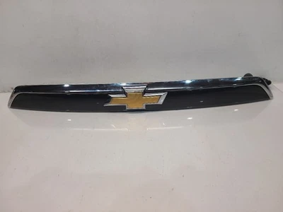 Chevrolet Equinox 2017 panel de acabado trasero con manija de puerta eléctrica y luces Foto 1 de 4