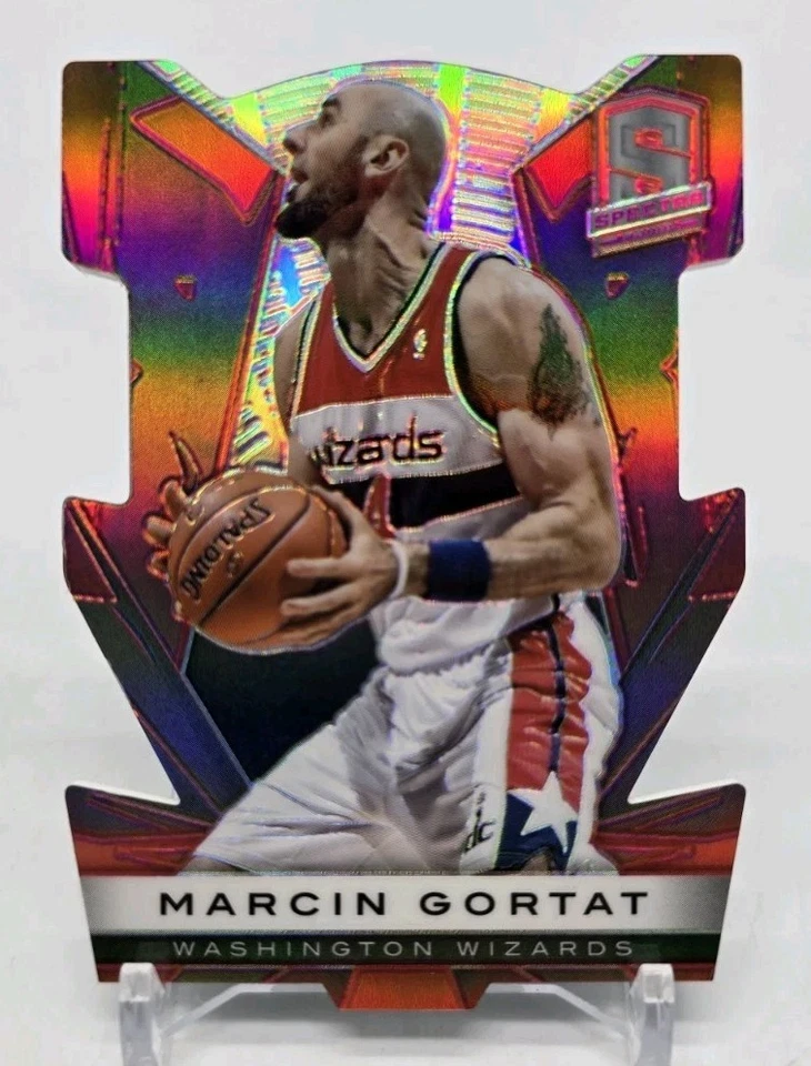 2013-14 帕尼尼 Spectra MARCIN GORTAT 红色图像变化 /25 华盛顿奇才 — 第 1/4 张图片