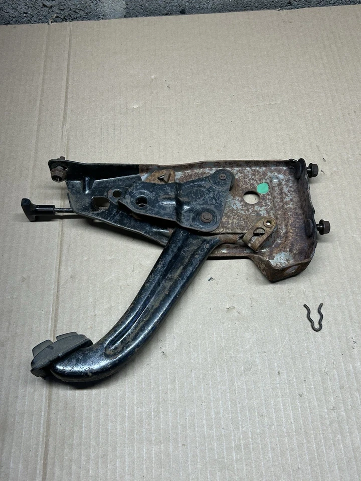 Conjunto de pedal de freno Ford Park 1973-1979 F100 F150 F250 F350 78-79 Bronco Foto 1 de 4