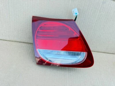 635829. Luz trasera interior izquierda tapa maletero OEM 81591-30220 Lexus GS30 2006-2011 Foto 1 de 4