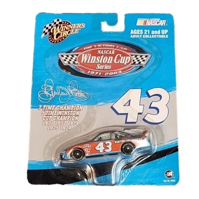 Winners Circle Richard Petty Winston Cup Series 2003 escala 1/64 NASCAR nuevo Foto 1 de 4
