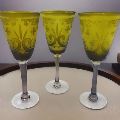 "Copa de vajilla alta 9,5"" elevada grabada vino amarillo púrpura tallo ver descripción" Foto 1 de 4
