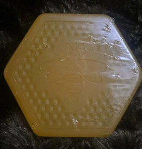 The Body Shop Honeymania Bar Soap 3.5 oz FACTORY SEALED - Picture 1 of 2
