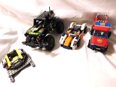 Lote aleatorio de vehículos LEGO - Camión de bomberos - Coche de carreras - Monster Jam Grave Digger Foto 1 de 4