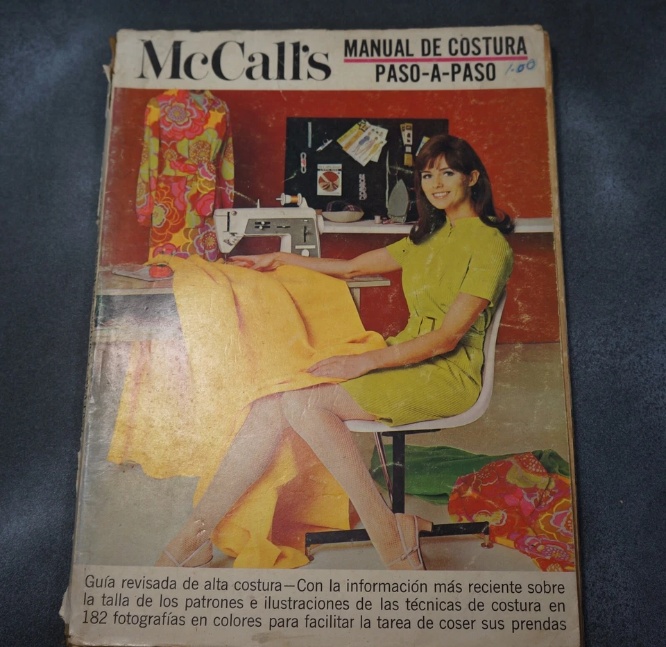 Mc Calls Manual De Costura Magazine in Spanish Español 90's - Image 1 of 2