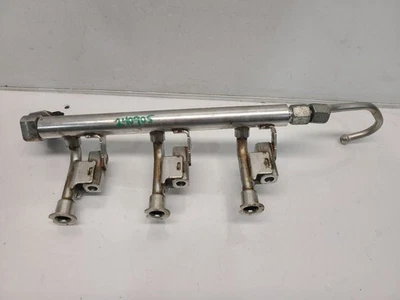 Рейка топливной форсунки 2015-18 Ford Focus (1,0 л / турбонаддув) *ТОЛЬКО* - Изображение 1 из 4